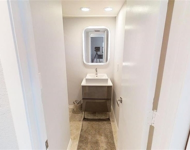 1230 Gulf Boulevard - Photo Thumbnail 10