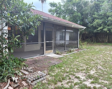 2378 Comerwood Drive - Photo Thumbnail 15