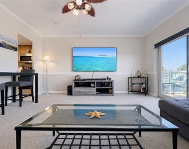 880 Mandalay Avenue - Photo Thumbnail 5
