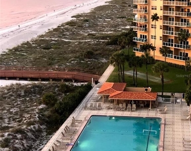880 Mandalay Avenue - Photo Thumbnail 11