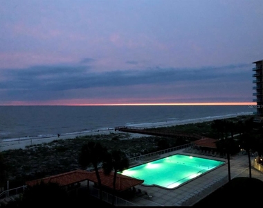 880 Mandalay Avenue - Photo Thumbnail 18