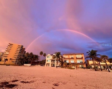 880 Mandalay Avenue - Photo Thumbnail 28