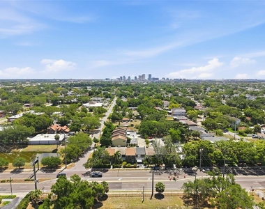 727 N Himes Avenue - Photo Thumbnail 49