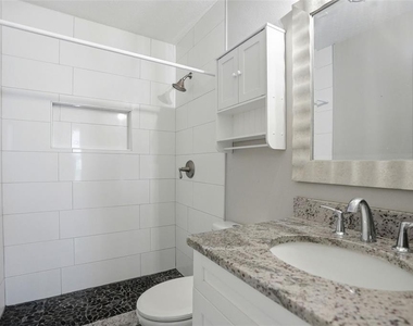727 N Himes Avenue - Photo Thumbnail 30