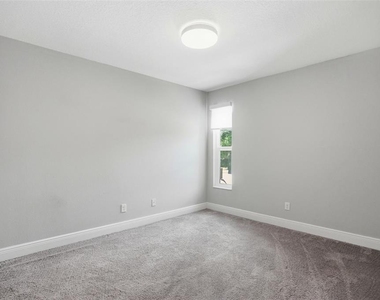 727 N Himes Avenue - Photo Thumbnail 23