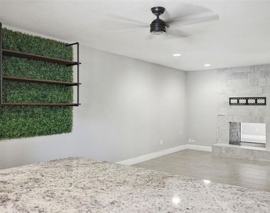 727 N Himes Avenue - Photo Thumbnail 21