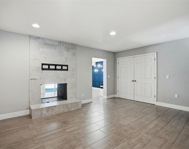 727 N Himes Avenue - Photo Thumbnail 8