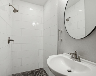 727 N Himes Avenue - Photo Thumbnail 31