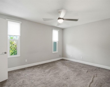 727 N Himes Avenue - Photo Thumbnail 27