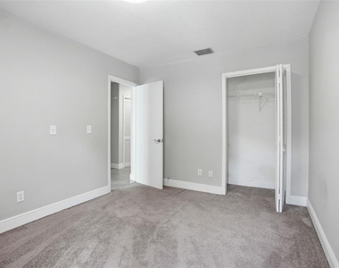 727 N Himes Avenue - Photo Thumbnail 24