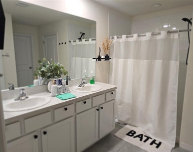 16706 Sunburst Lake Street - Photo Thumbnail 7
