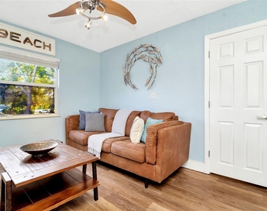 826 11th Avenue S - Photo Thumbnail 7