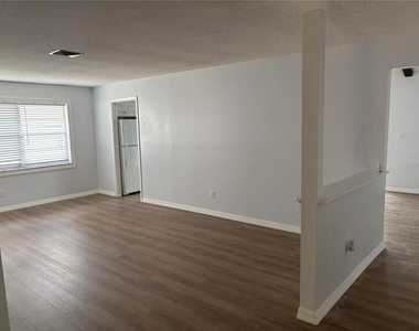 2380 Timbercrest Circle W - Photo Thumbnail 5