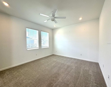 1025 Spring Palms Loop - Photo Thumbnail 6