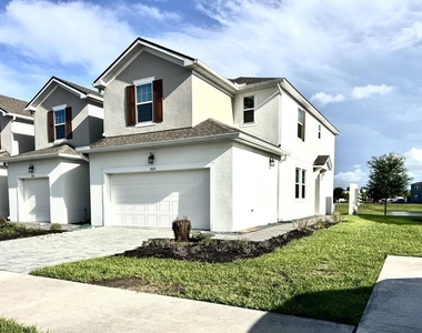 1025 Spring Palms Loop - Photo Thumbnail 1