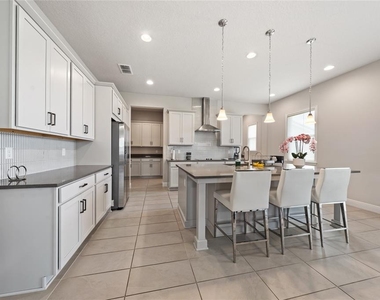 13201 Aylesbury Street - Photo Thumbnail 24