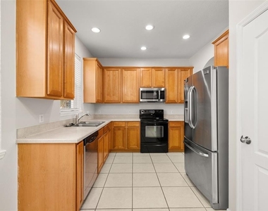 2842 Grasmere View Parkway - Photo Thumbnail 3