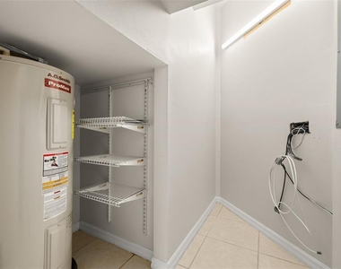 2842 Grasmere View Parkway - Photo Thumbnail 17