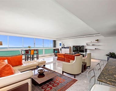 Plaza Atlantico Ave Isla Verde - Photo Thumbnail 3