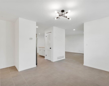 448 Ridge Drive - Photo Thumbnail 11
