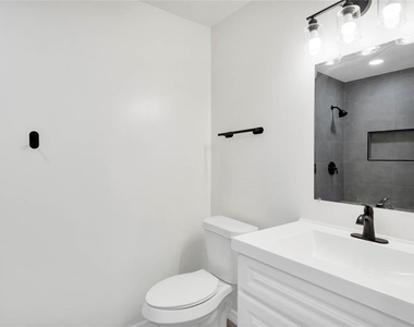 448 Ridge Drive - Photo Thumbnail 7