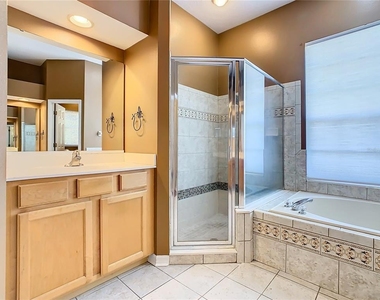 4925 Brightmour Circle - Photo Thumbnail 44