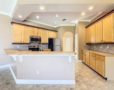4925 Brightmour Circle - Photo Thumbnail 15
