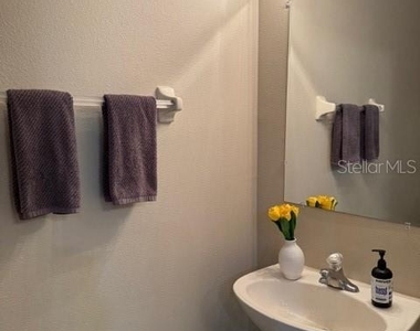 222 Bexley Drive - Photo Thumbnail 8