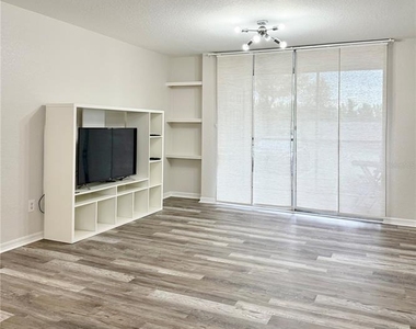 7511 Seurat Street - Photo Thumbnail 7