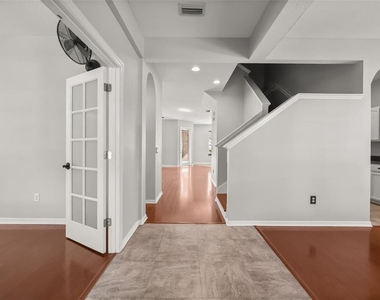 6759 Pasturelands Place - Photo Thumbnail 4