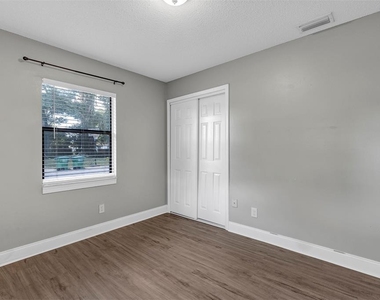 16 Eaton Street - Photo Thumbnail 21