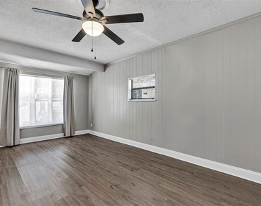 16 Eaton Street - Photo Thumbnail 8