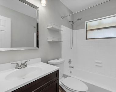 16 Eaton Street - Photo Thumbnail 15