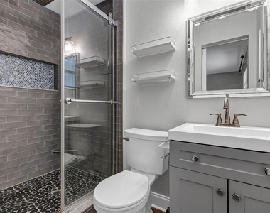 16 Eaton Street - Photo Thumbnail 19