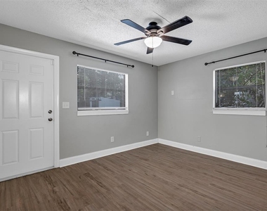 16 Eaton Street - Photo Thumbnail 16