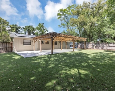 16 Eaton Street - Photo Thumbnail 23