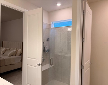 6024 Forest Perch Drive - Photo Thumbnail 10