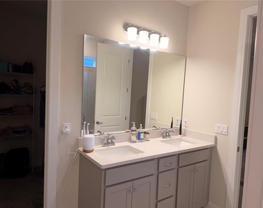 6024 Forest Perch Drive - Photo Thumbnail 9