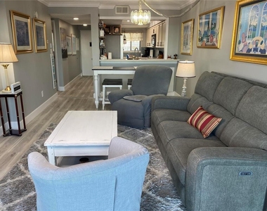 2465 S Washington Avenue - Photo Thumbnail 4