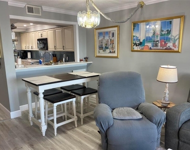2465 S Washington Avenue - Photo Thumbnail 8
