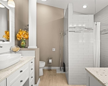 3370 Yonge Avenue - Photo Thumbnail 21