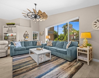 3370 Yonge Avenue - Photo Thumbnail 15