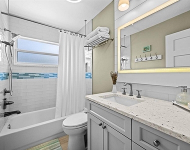 3370 Yonge Avenue - Photo Thumbnail 26