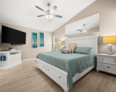 3370 Yonge Avenue - Photo Thumbnail 18