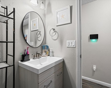 24 Sapphire Way - Photo Thumbnail 14