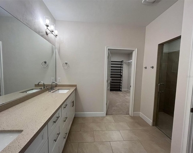 1641 Nw 121st Way - Photo Thumbnail 8