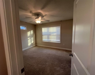 1641 Nw 121st Way - Photo Thumbnail 10