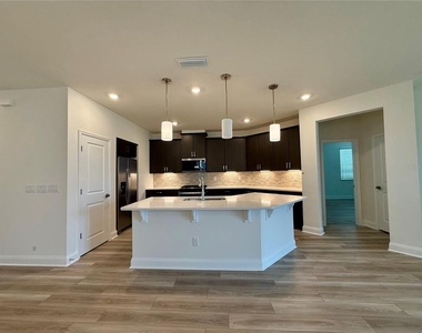 53 Signet Circle - Photo Thumbnail 1