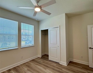 53 Signet Circle - Photo Thumbnail 17