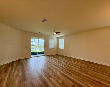53 Signet Circle - Photo Thumbnail 7